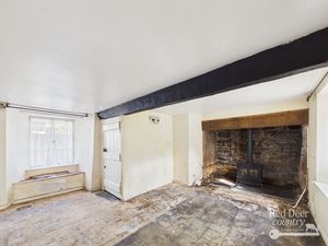 Sitting Room- click for photo gallery